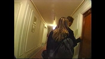 Seksi Braileanca Ile Romen Porno Filmleri Çaresizlik İçinde Becerdin, Otel Odasında Onu Sikiyor