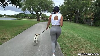 Bebeğim Gider Için Bir Yürüyüş Için Bu Parkta Ile Bu Köpek Yavrusu Ve Fucks Içinde Bu Korular